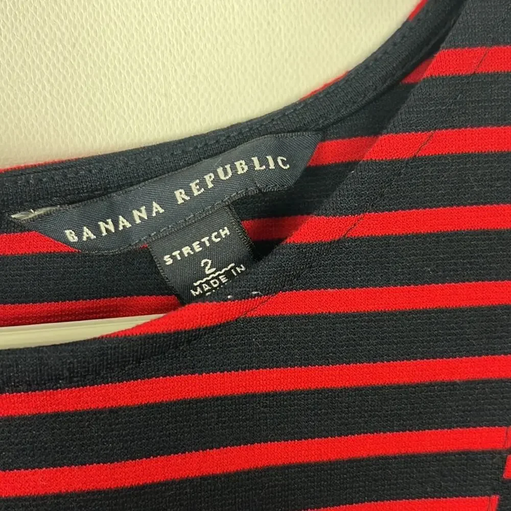 Banana‎ Republic Top - Women's 2 - Picture 2 of 6